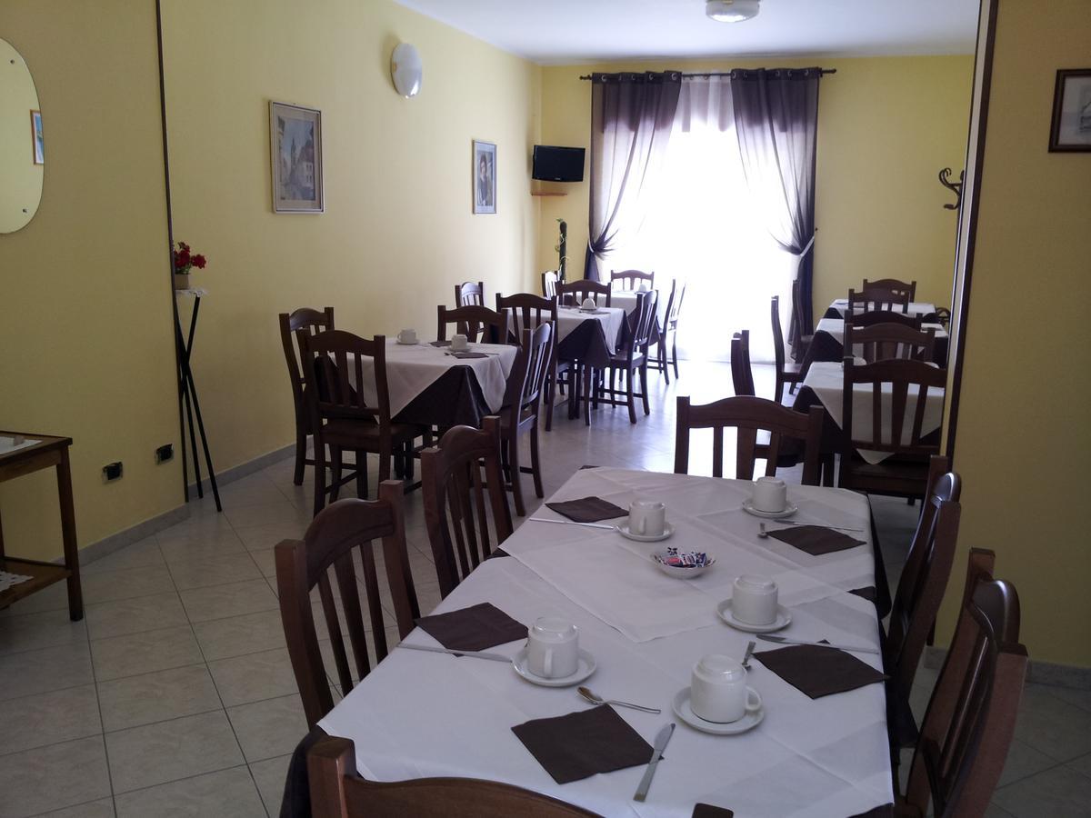 Holiday B&B Vico Del Gargano Exterior foto