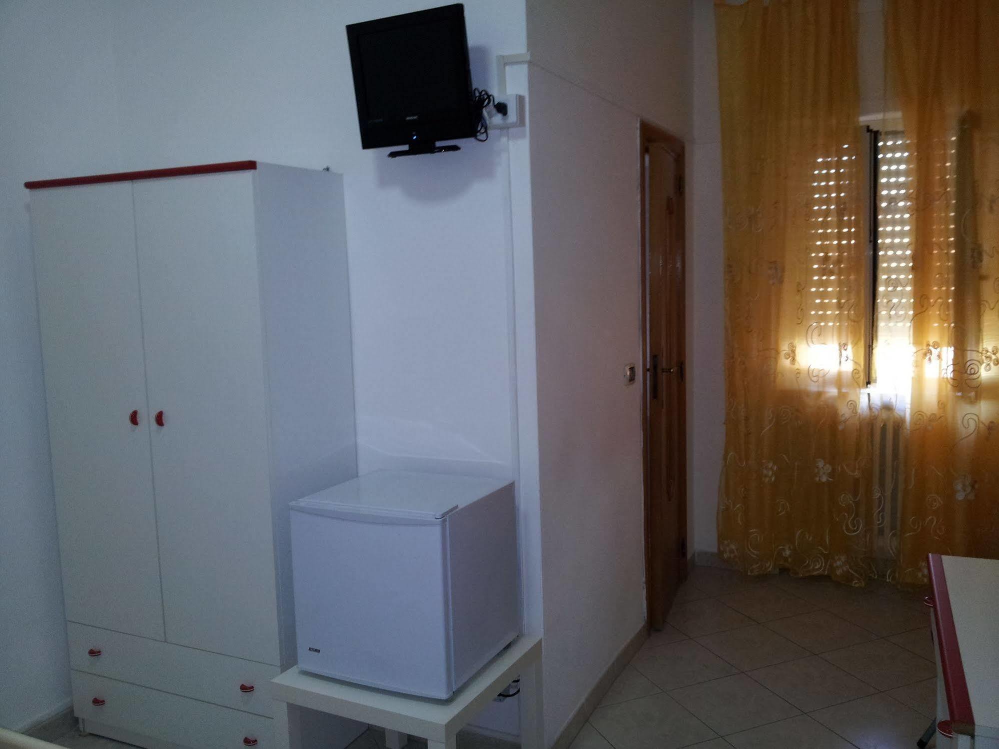 Holiday B&B Vico Del Gargano Exterior foto